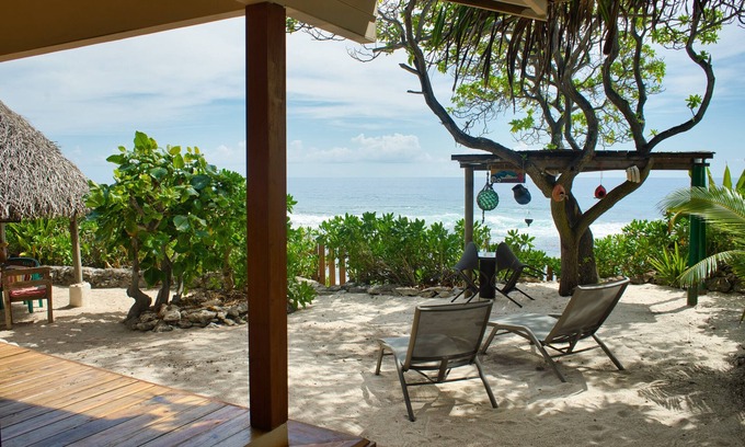 Temae Casa | Air-conditioned bungalow by the sea in Moorea