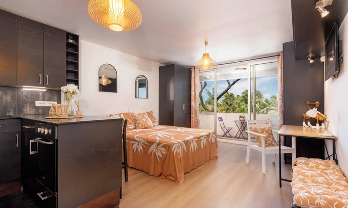 Pa'ofa'i Apartamento | Air-conditioned, fully-equipped studio facing Paofai Park Close to Papeete town center