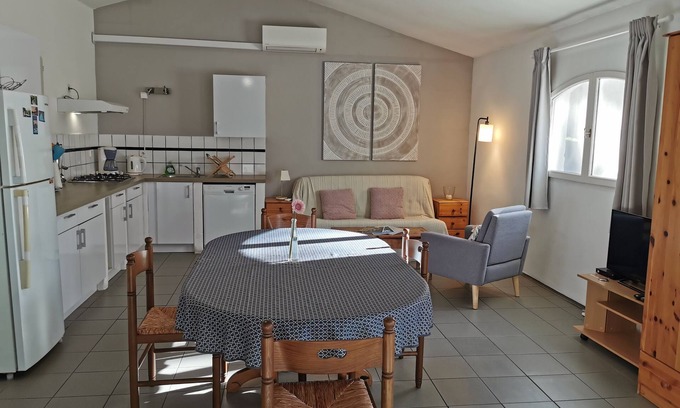 Les Arcs-sur-Argens Apartamento | Air-conditioned gîte 50m², classified 3*** heated swimming pool, tennis 1-4 people Les Arcs