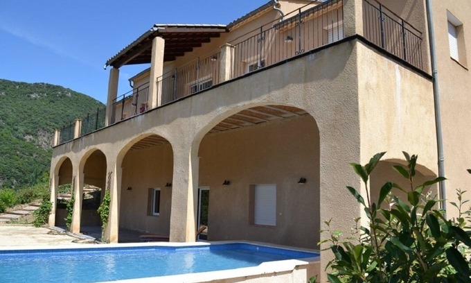 Vieussan Casa | Air-conditioned gîte with private pool, boules pitch, 5 minutes from the Orb river