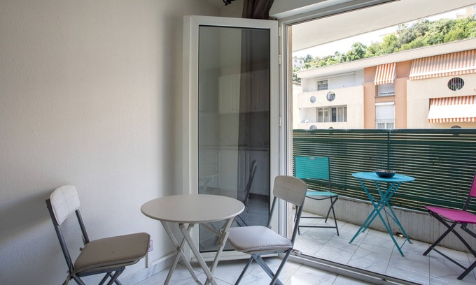 La Madeleine Apartamento | Air-conditioned studio district Bornala