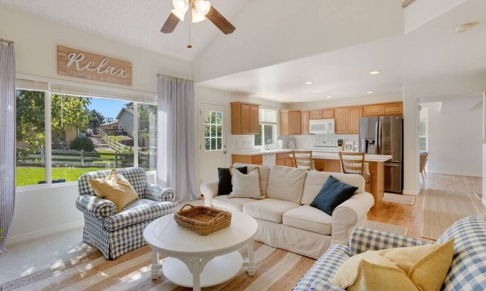 Gleneagle Casa | Air Force Academy near Colorado Springs - Innkeeper for a Dozen