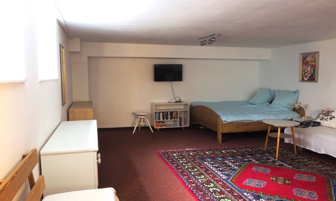 Furstenried-West Apartamento | Airb33 Apartment München with private terrace in 10 min to metro station