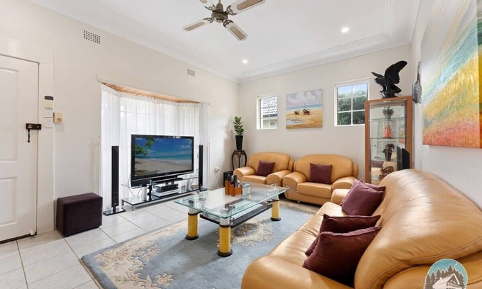 Blakehurst Casa | Aircabin - Blakehurst - Spacious - 5 Beds House