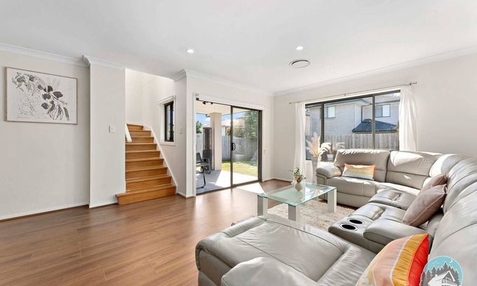Schofields Casa | Aircabin - Tallawong - Elegant Home - 4 Beds House