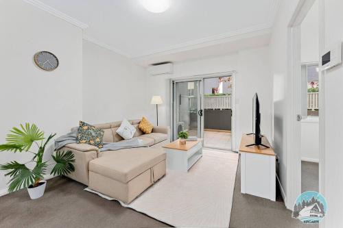 Wentworthville Apartamento | Aircabin - Wentworthville - 2 Beds Apt Free Park
