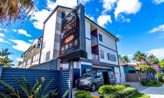 Hamilton Hotel | Airport Ascot Motel
