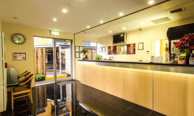 Hamilton Hotel | Airport Ascot Motel