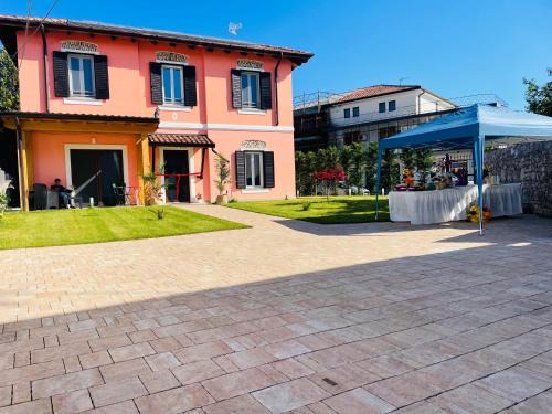 Ronchi dei Legionari Casa | Airport Flower Rooms