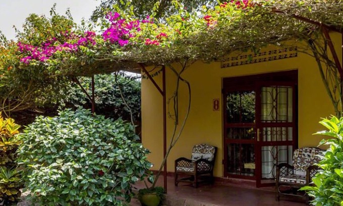 Entebbe Casa | Airport Guesthouse