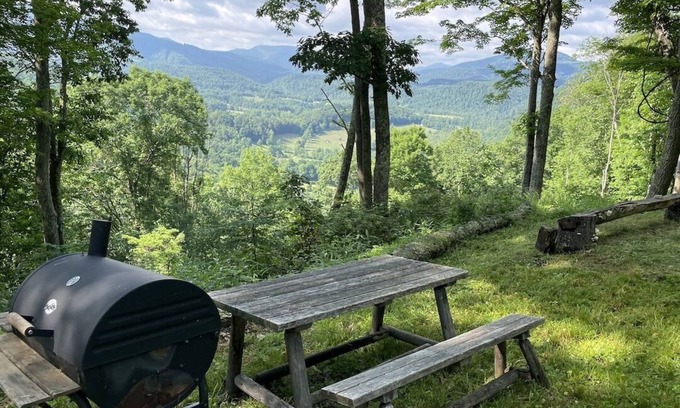 Davis Casa | Airstream- 6 acre site with incredible views