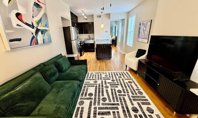 Richmond Apartamento | Airy apartment close to EVERYTHING