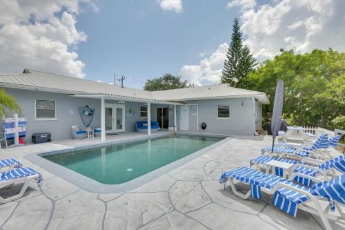 Caloosahatchee Casa | Airy Canal-Front Oasis in Cape Coral with Pool!
