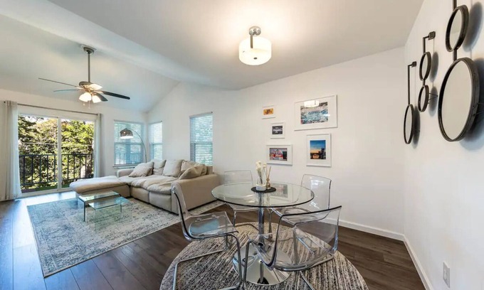 South Lamar Condominio | Airy Condo - 8 min to SoCo, 10 min to DT & Airport