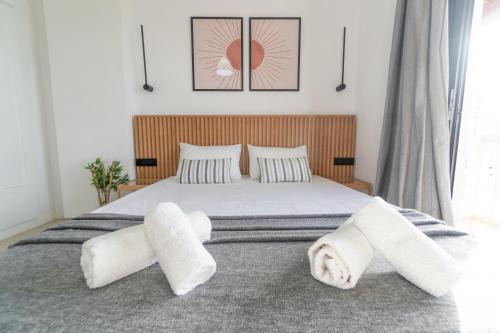 Alikanas Apartamento | Airy Flat at Xenios Avlais