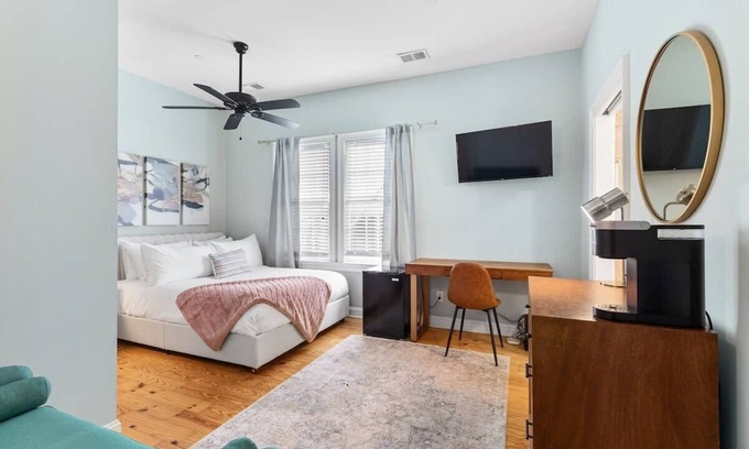 Westside Apartamento | Airy & Light Filled Executive Rental Downtown