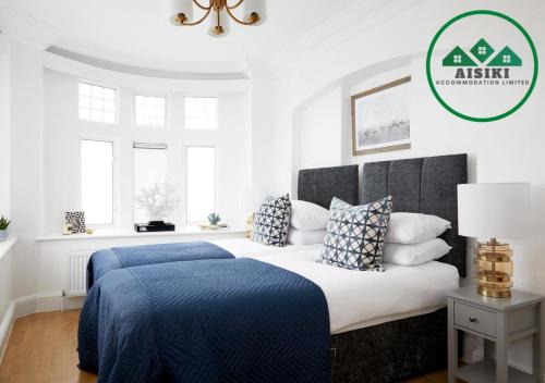 North Finchley Apartamento | Aisiki Stays Apartments at North Finchley, 3-Bedroom and 2-Bathroom, Pet-Friendly Flat, King or Twin Beds with Free Wi-Fi