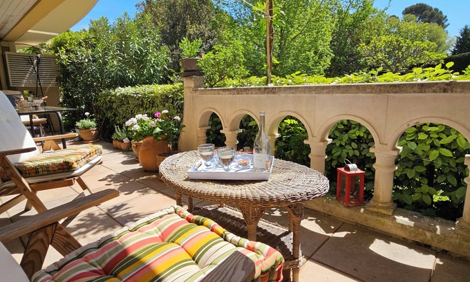 Est Apartamento | Aix center, nice apartmentT2 1 bedroom, terrace overlooking garden Air conditioned parking