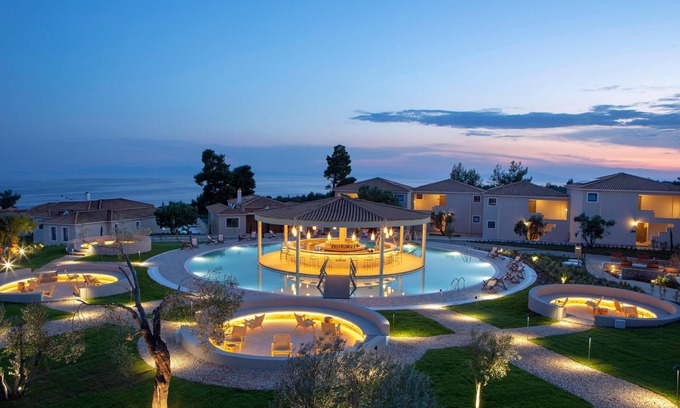Kassandra Complejo | Ajul Luxury Hotel & Spa Resort, a Registry Collection Hotel