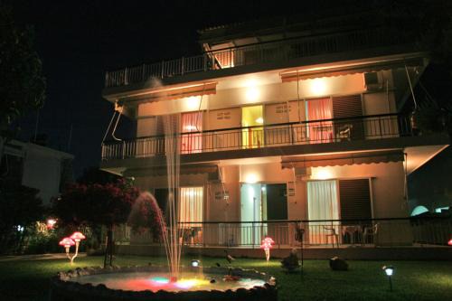 Amarinthos Casa | Akrogiali Beach Rooms