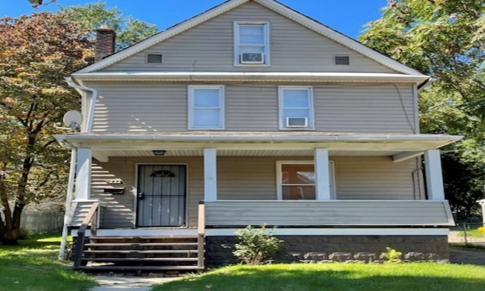 Akron Casa | Akron University / Summa Akron City Hospital Area Home