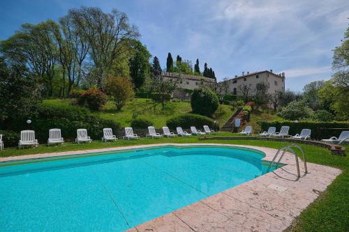 Cola Apartamento | Al Castello Elegante Residenz Mit Schwimmbad