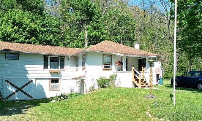 Montour Falls Cabaña | Al's Creekside Cottage in the Finger Lakes