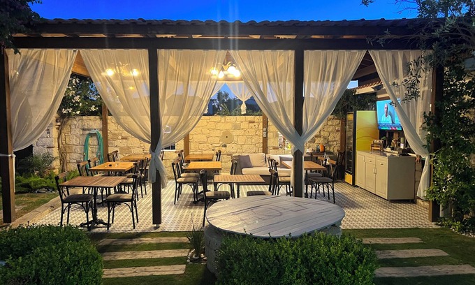 Hacımemis Hotel | Alaçatı Viola Hotel
