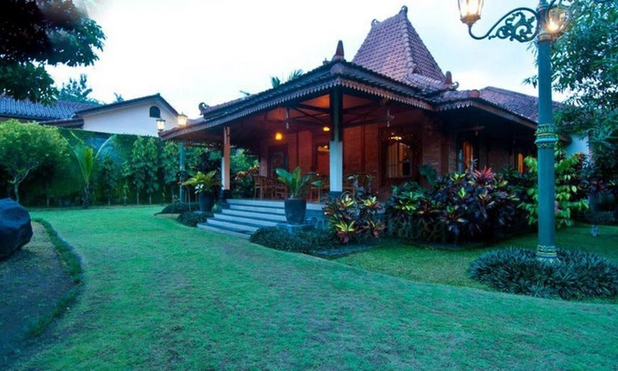 Depok Casa | Alam Jogja Resort Mitra RedDoorz