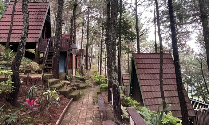 Pacet Casa | Alas Pacet by TwoSpaces Mojokerto