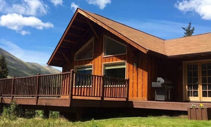 Eagle River Casa | ¡Alaska Mountain Lodge y lugar para bodas! Excursiones de un día ofrecidas y cerca de Anchorage