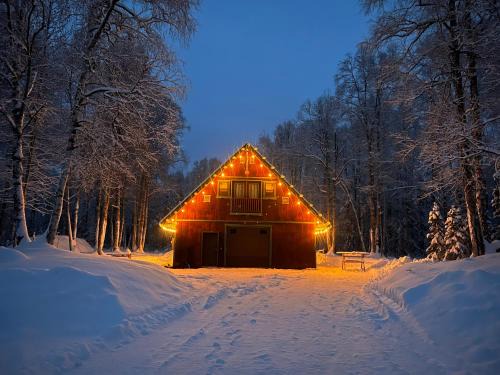 Susitna North Casa | Alaskan Wild Rose Retreat