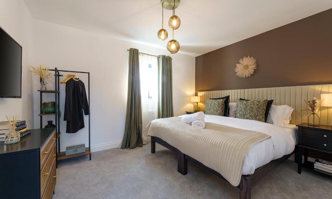 Staple Hill Apartamento | Alba - 2 Bedroom Luxury Apartment by Mint Stays