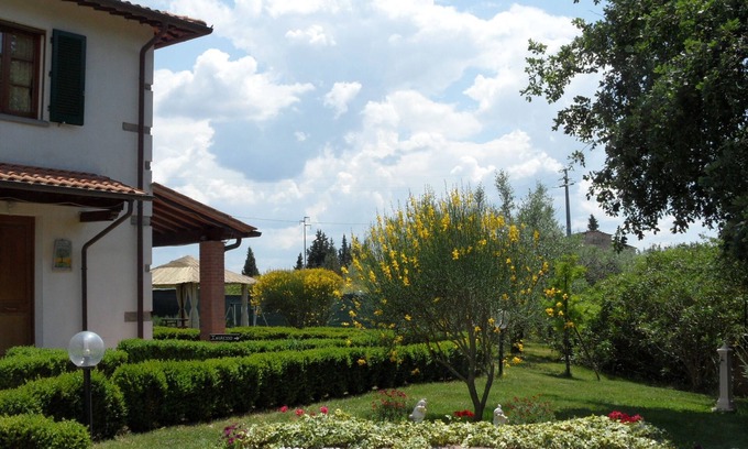 Montelupo Fiorentino Apartamento | ALBà in the heart of Tuscany, with garden and pool