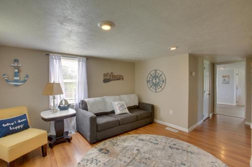 Albany Casa | Albany Family Lake Getaway Near State Parks!