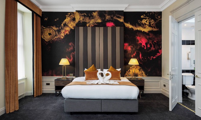 New Town Hotel | Albany Hotel