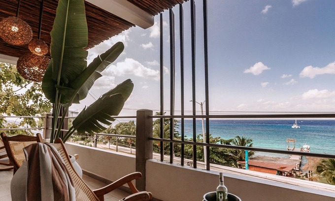 Cozumel Hotel | Albatros by Bedsfriends