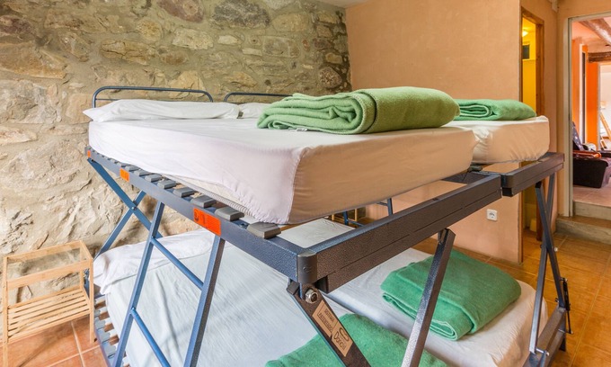 Salas de Pallars Apartamento | Alberg La Solana - B12 - Habitación Cuádruple - 2 Literas Extensibles (4 Adultos)