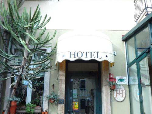 Albenga Hotel | Albergo Torino