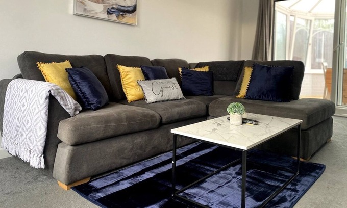 Parkgate Casa | Albert Place, Rotherham, Lavish 2-bed Home