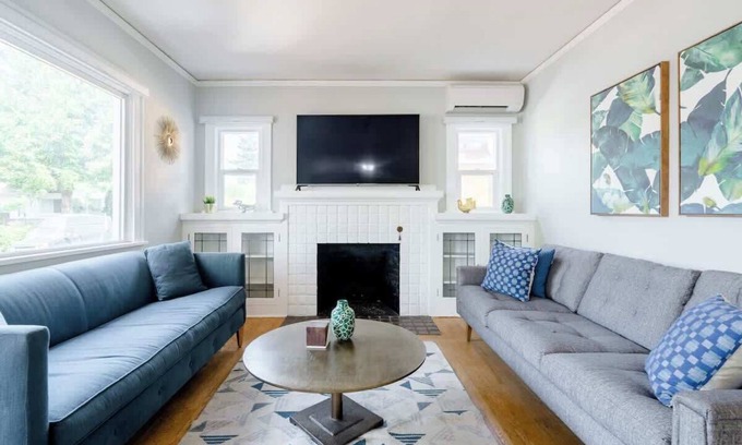 Alberta Arts District Casa | Alberta Arts Haven 4BR 8 Guests Walk to Eats