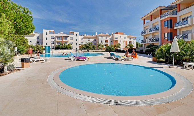Montechoro Apartamento | Albufeira Corcovada With Pool by Homing