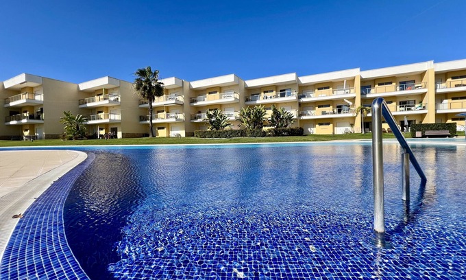 Albufeira Apartamento | Albufeira Paradise With Pool by Homing