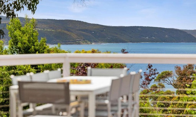 Lorne Casa | Albys at Lorne