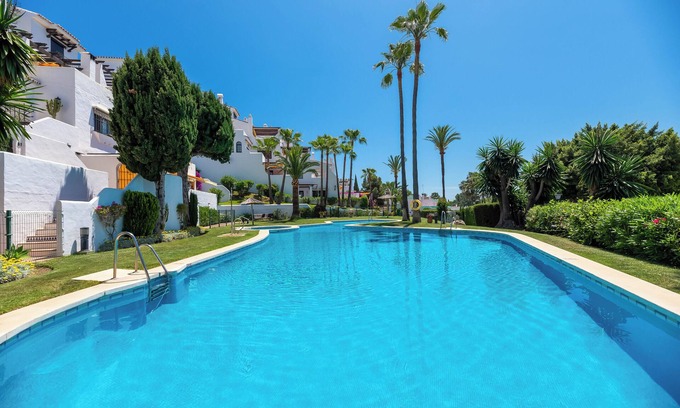 Nueva Andalucia Cabaña | Aldea Blanca Duplex by Vacation Marbella
