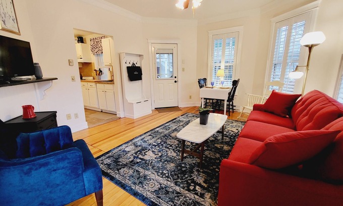 Chautauqua Condominio | Aldine Simpson Suite SPACIOUS updated 1-bdrm w/lake view in heart of Chautauqua!