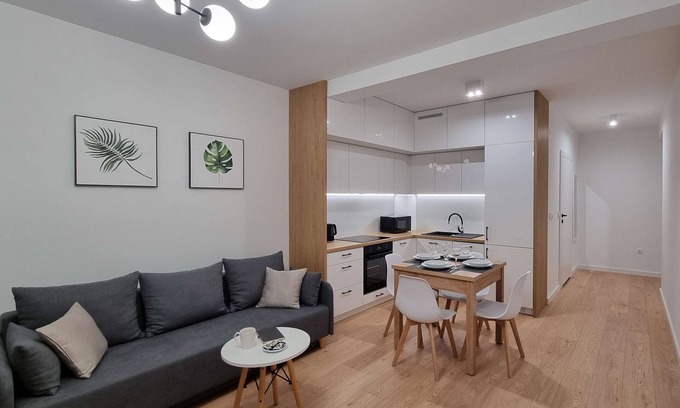 Nowy Sacz Apartamento | Aleje Wolności 13 | Modern Studio | Balcony