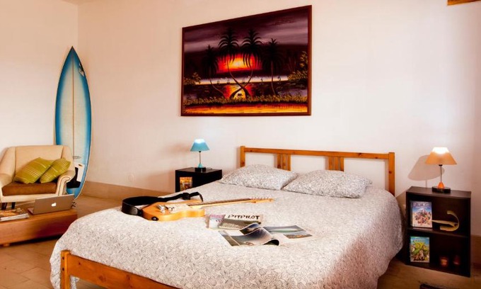 Sines Casa | Alentejo Pig dog surf camp