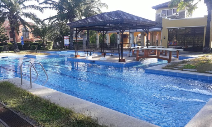 Bacoor City Apartamento | Aleth's Apartelle cerrado al Evia Lifestyle Center