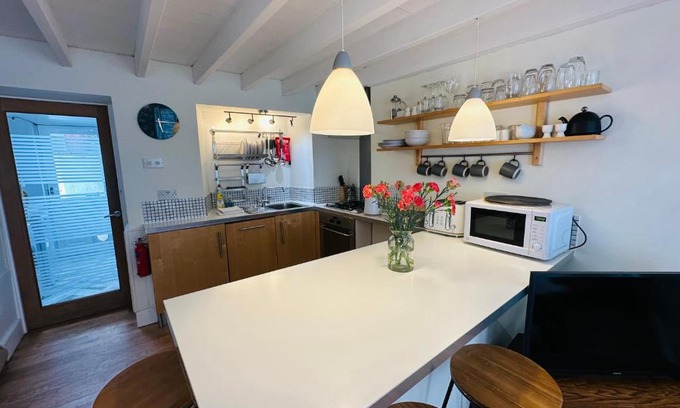 Mabe Casa | Alexander cottage